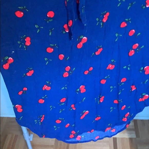 Top - Picture 3 of 4